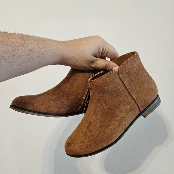 Cat & Jack Suede Booties Kids Size 2 - Picture 4 of 5